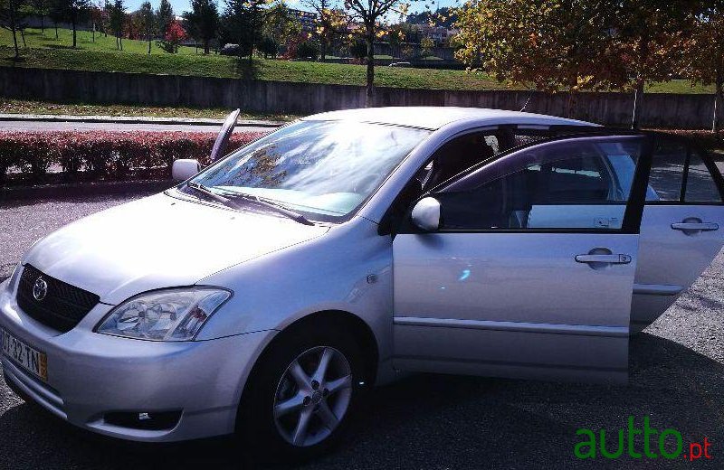 2002' Toyota Corolla Vvt-I photo #2