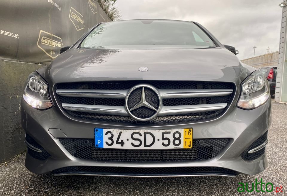 2016' Mercedes-Benz B-180 photo #2