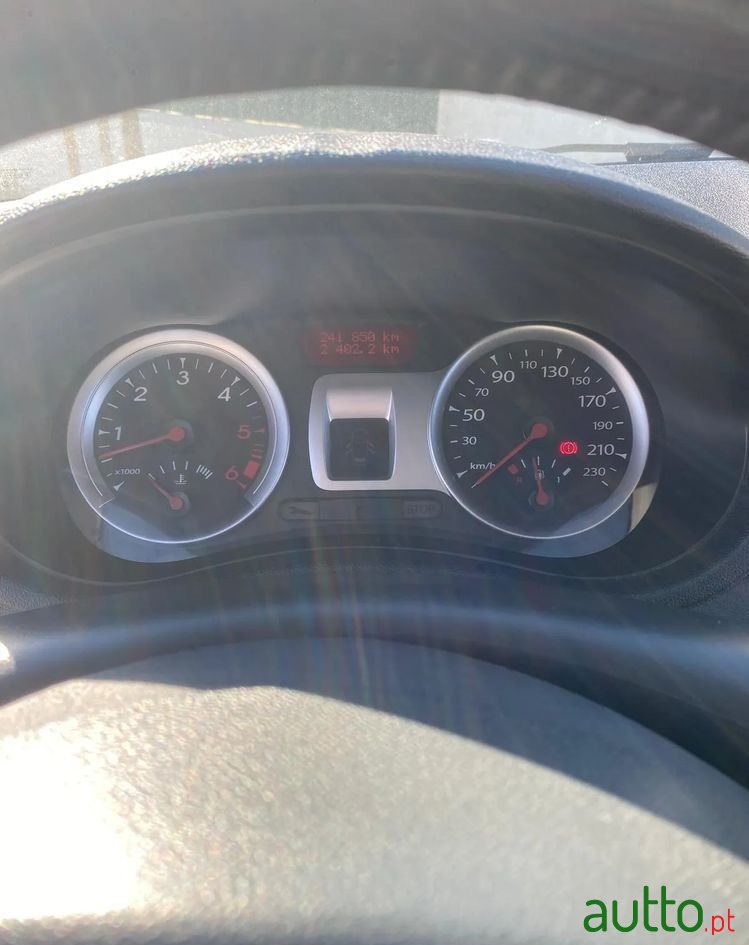 2009' Renault Clio photo #4