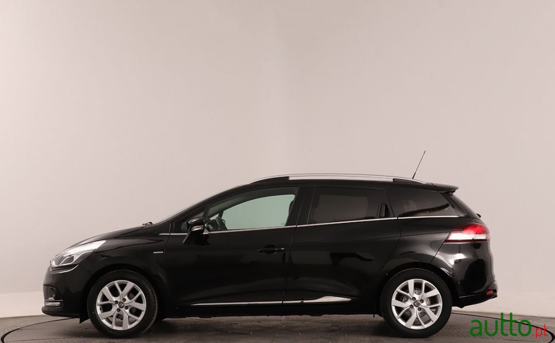 2019' Renault Clio Sport Tourer photo #3