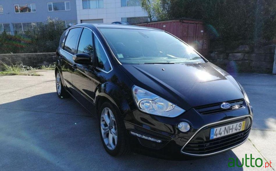 2012' Ford S-Max photo #1