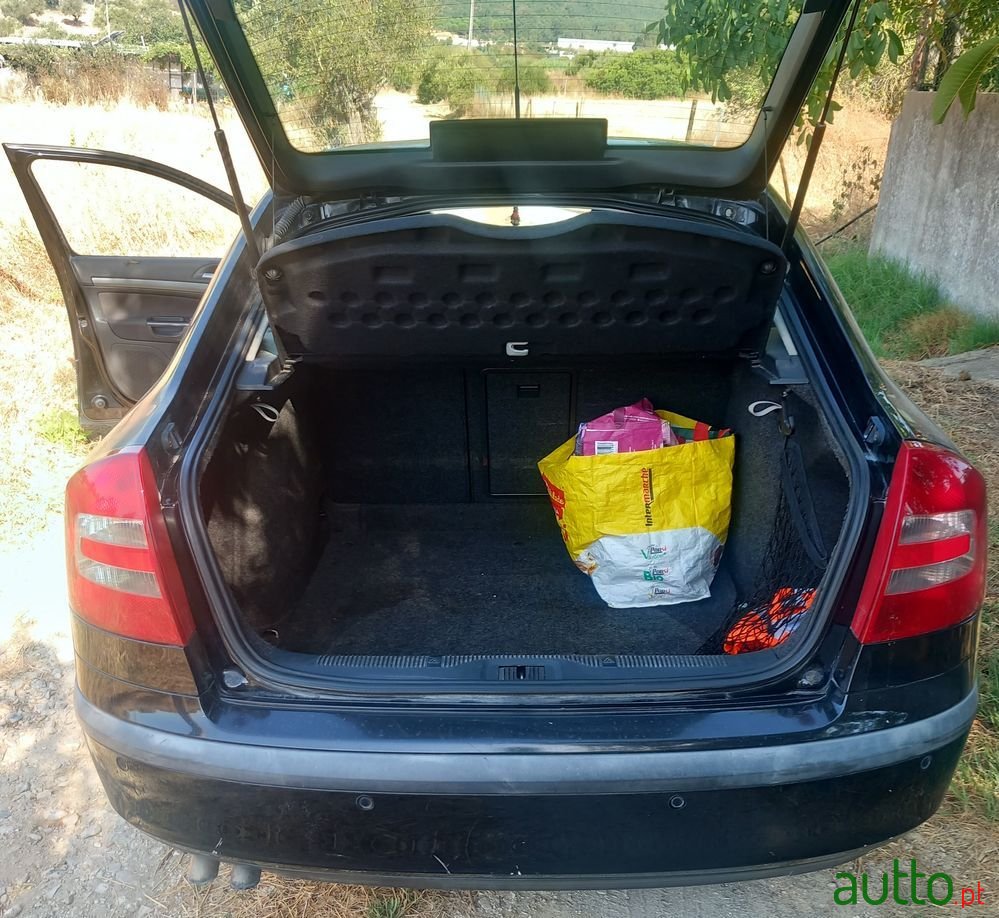 2006' Skoda Octavia photo #4