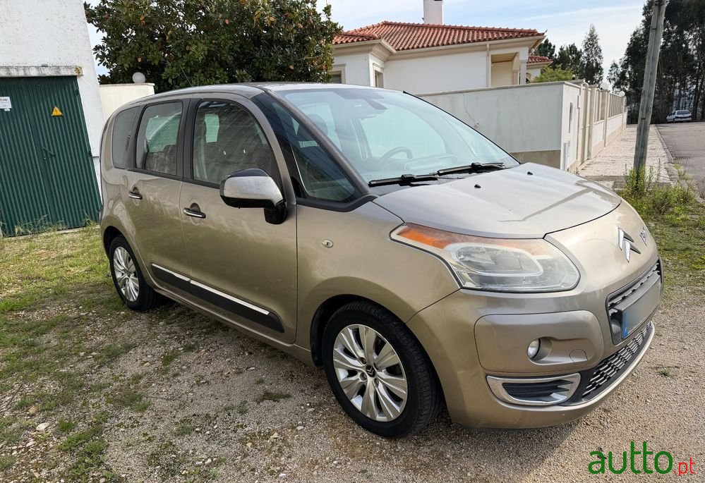 2009' Citroen C3 Picasso Vti Exclusive photo #2