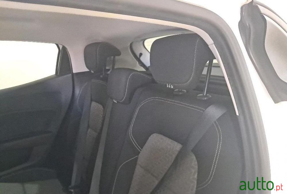 2021' Renault Clio photo #3