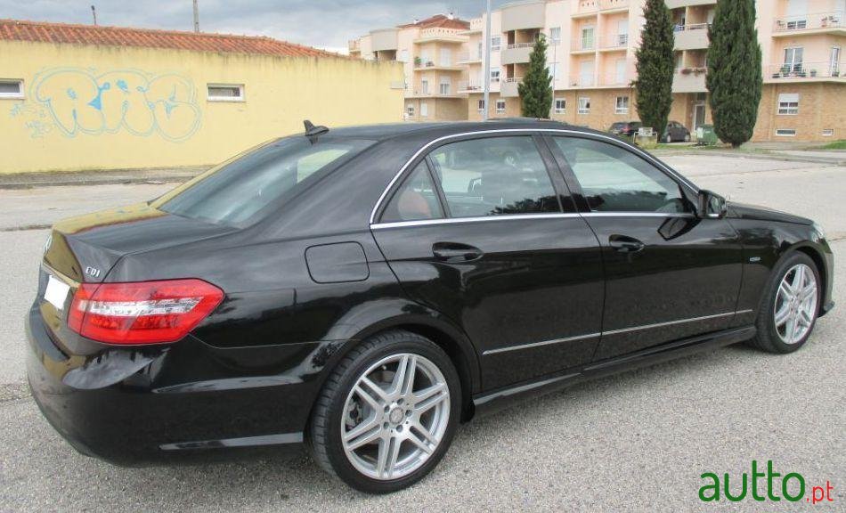 2010' Mercedes-Benz E-250 photo #3