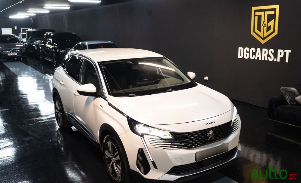 2021' Peugeot 3008 photo #1