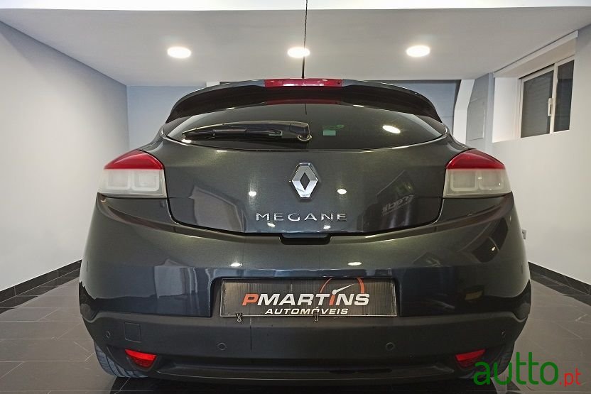 2010' Renault Megane photo #6