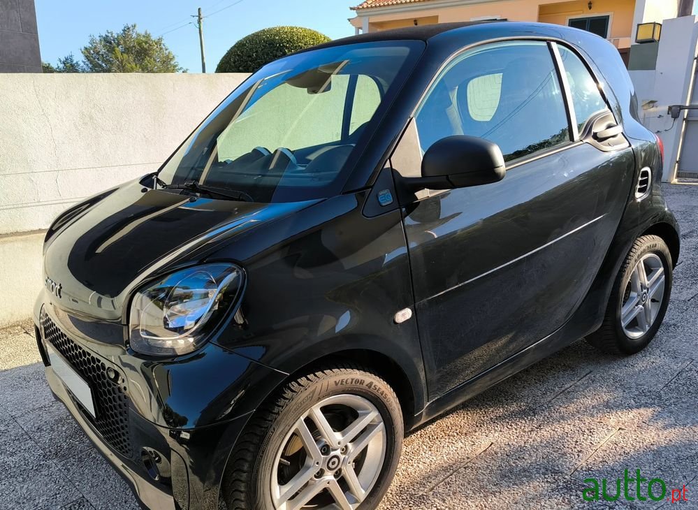 2021' Smart Fortwo Coupé photo #1