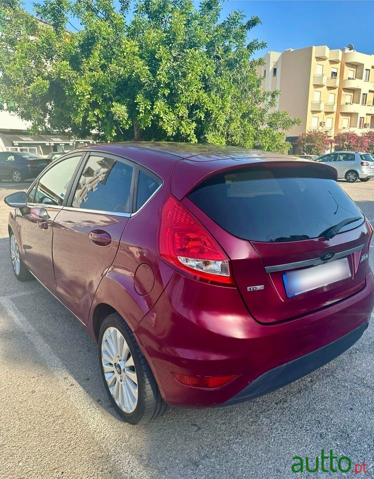 2009' Ford Fiesta photo #5