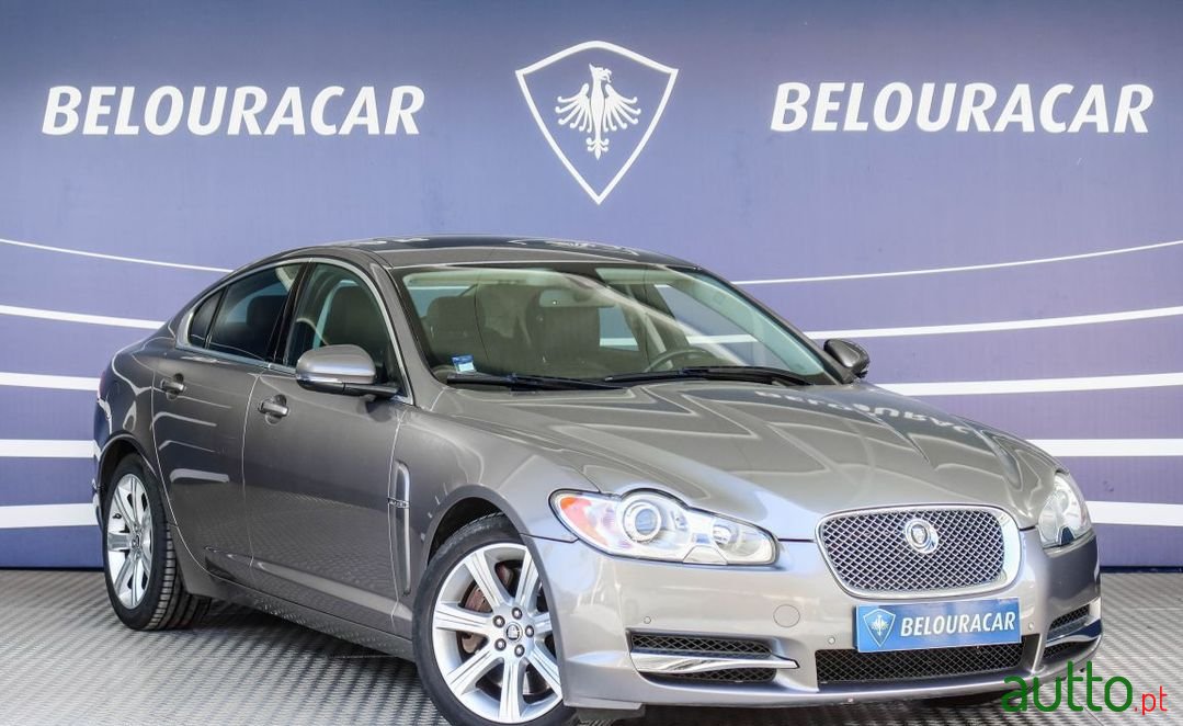 2011' Jaguar XF photo #1