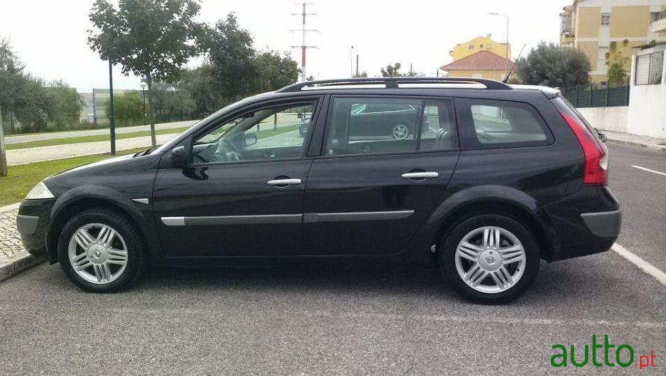 2004' Renault Megane Break photo #2