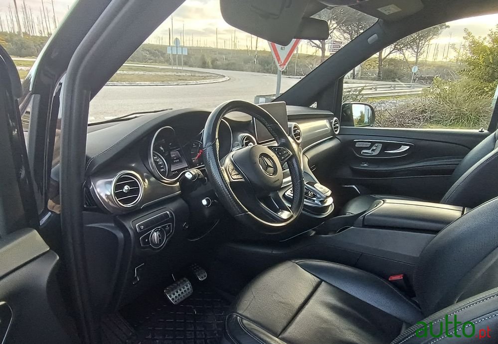 2018' Mercedes-Benz Classe V D Exclusive photo #6