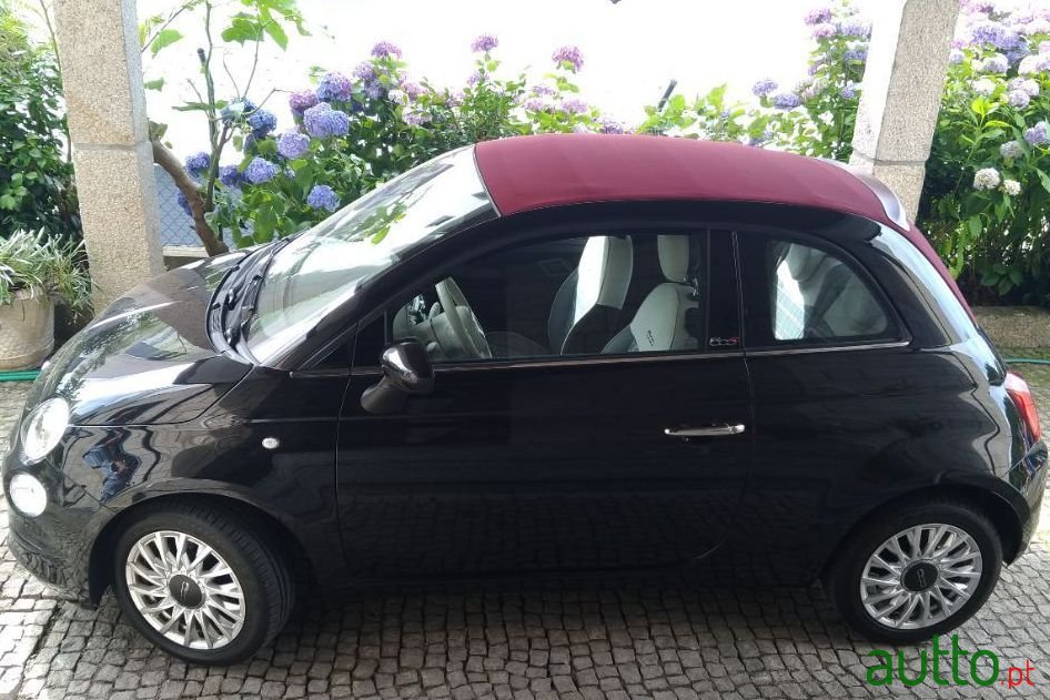 2019' Fiat 500C photo #2