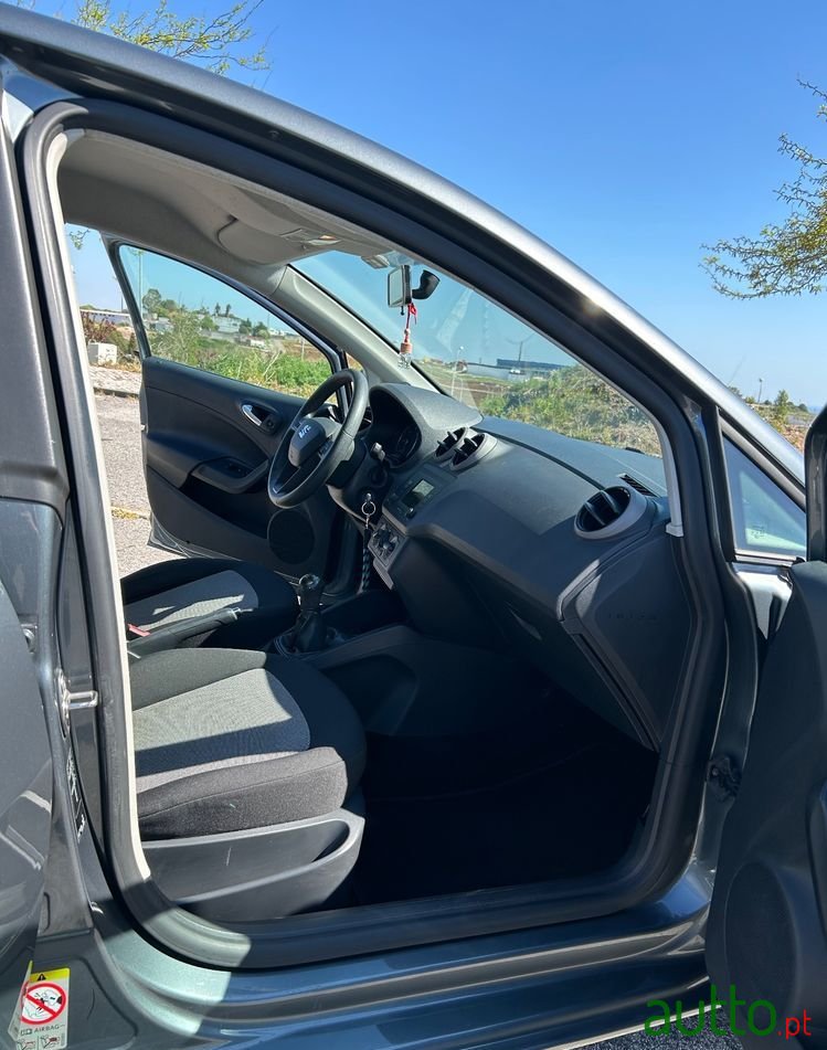 2015' SEAT Ibiza photo #4