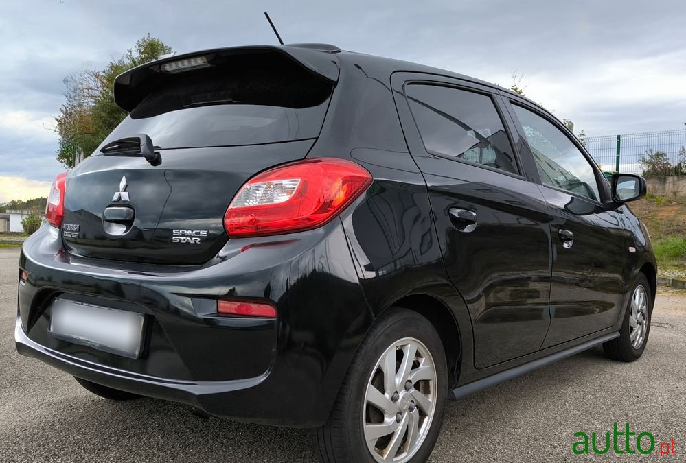 2017' Mitsubishi Space Star photo #3