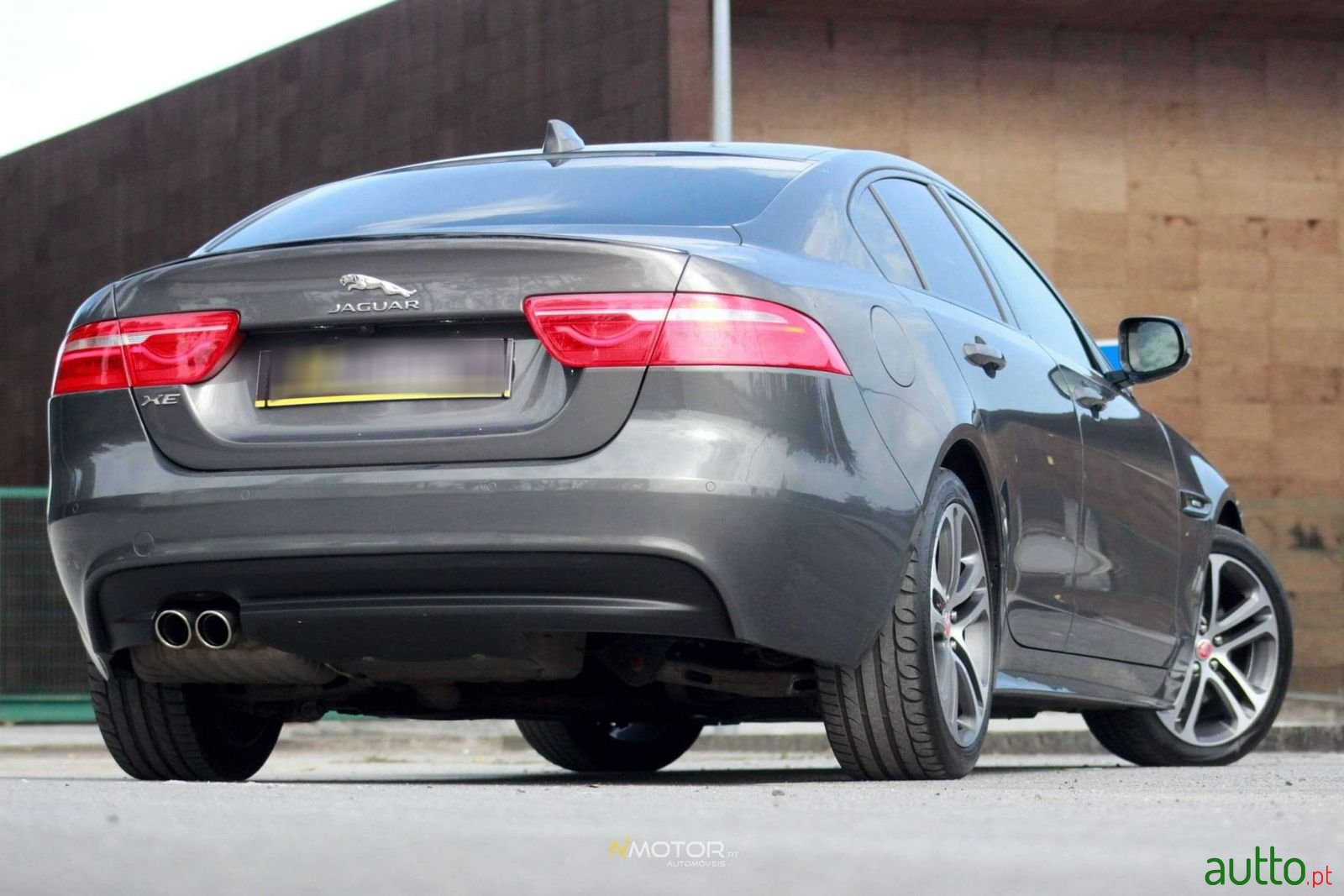 2016' Jaguar XE photo #3