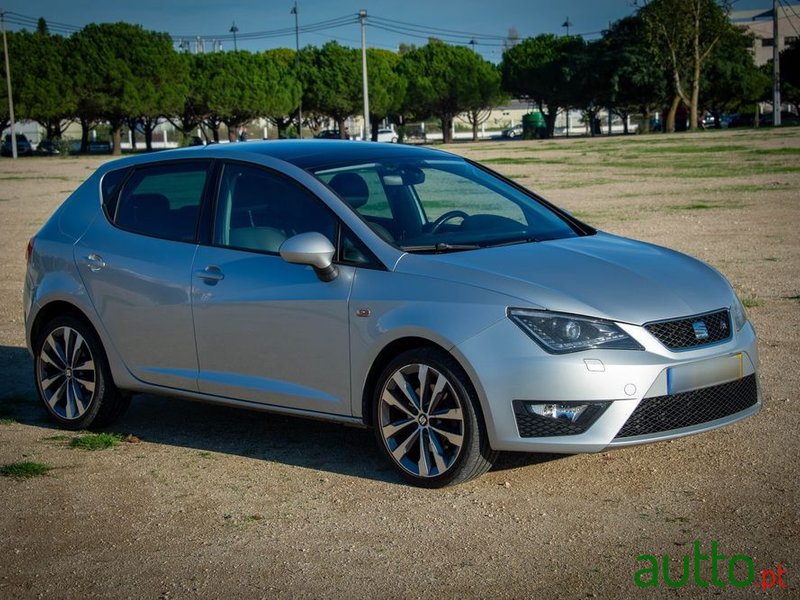 2016' SEAT Ibiza Sc 1.0 Ecotsi Fr photo #4