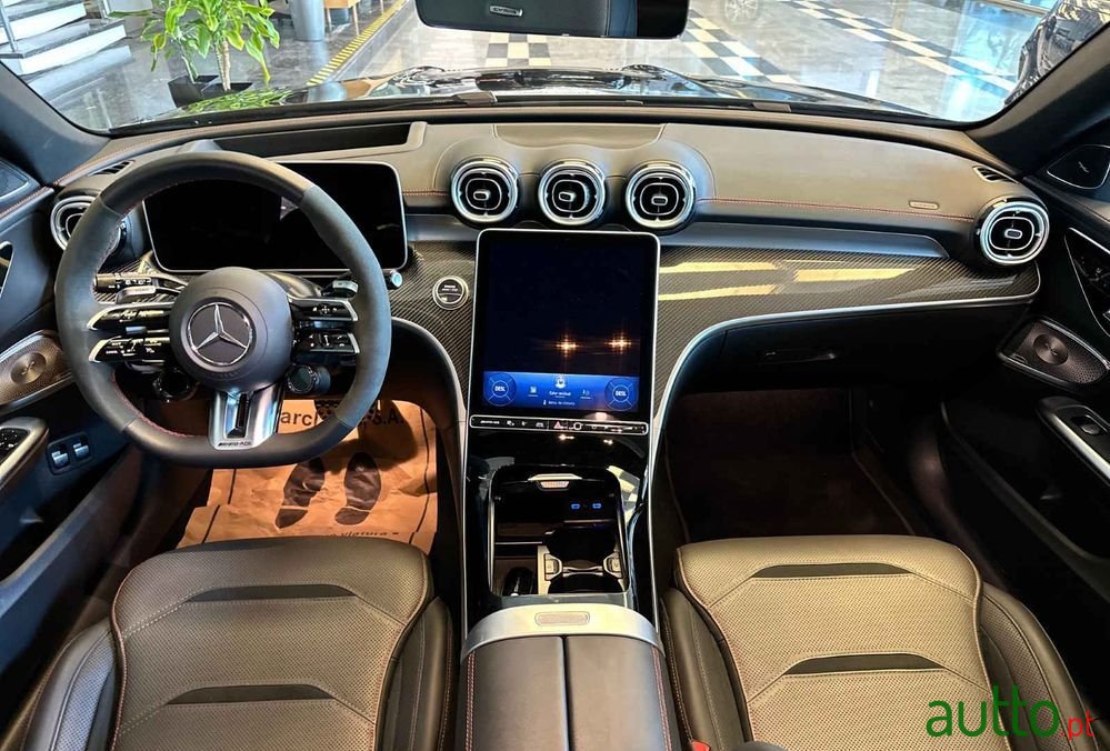 2024' Mercedes-Benz Classe C photo #2