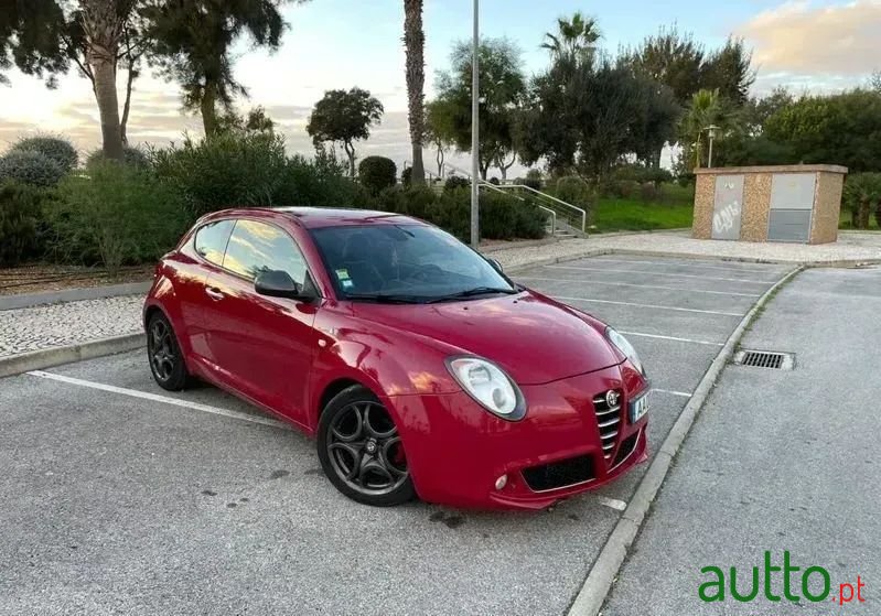2011' Alfa Romeo MiTo photo #2