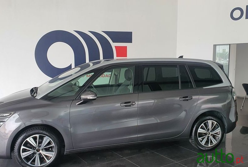 2018' Citroen C4 Grand Picasso photo #4