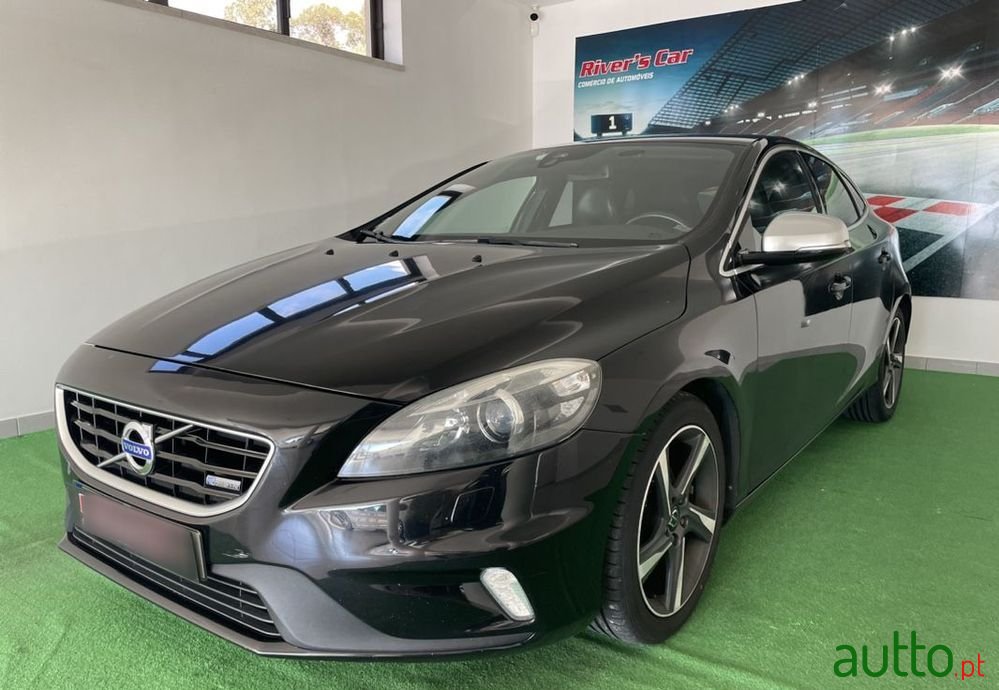 2013' Volvo V40 photo #1