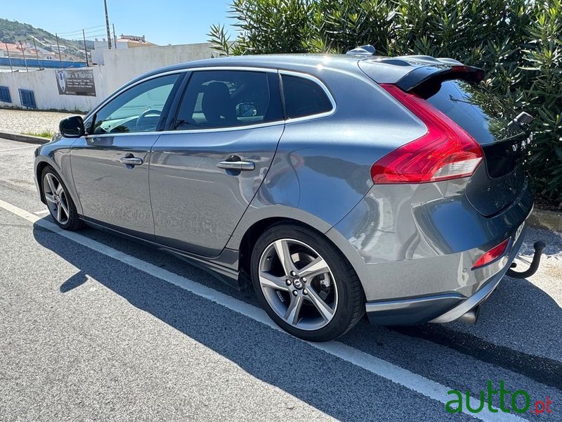 2013' Volvo V40 1.6 D2 R-Design photo #5