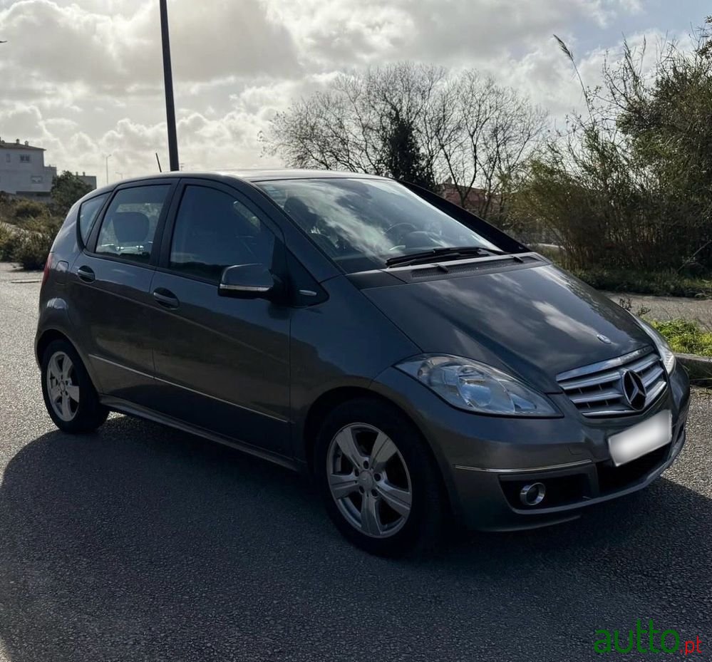 2009' Mercedes-Benz Classe A Cdi Avantgarde photo #2