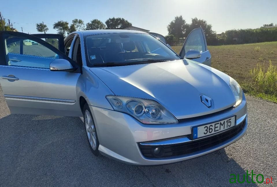 2007' Renault Laguna photo #4