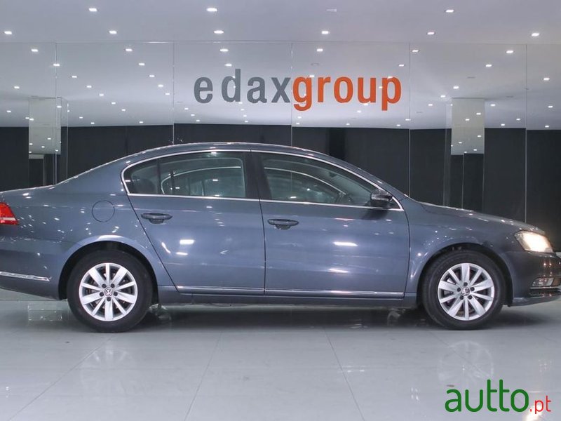 2013' Volkswagen Passat photo #2