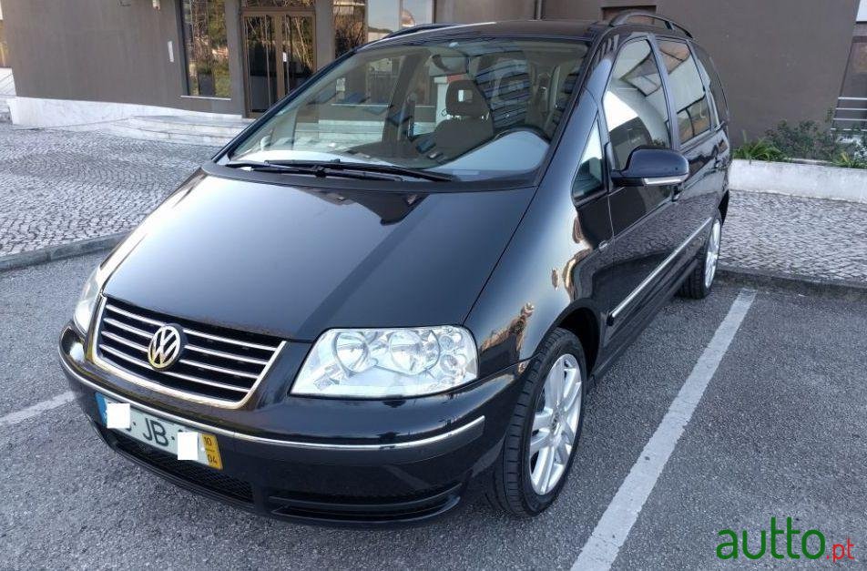 2010' Volkswagen Sharan photo #3