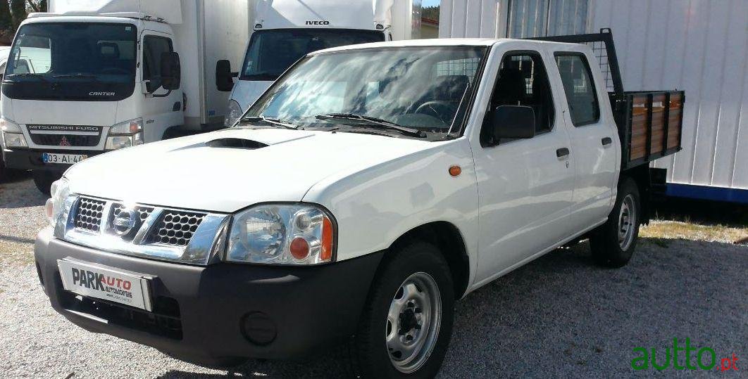 2002' Nissan Pick-Up 2.5 Di 4X2 5 Lug photo #3