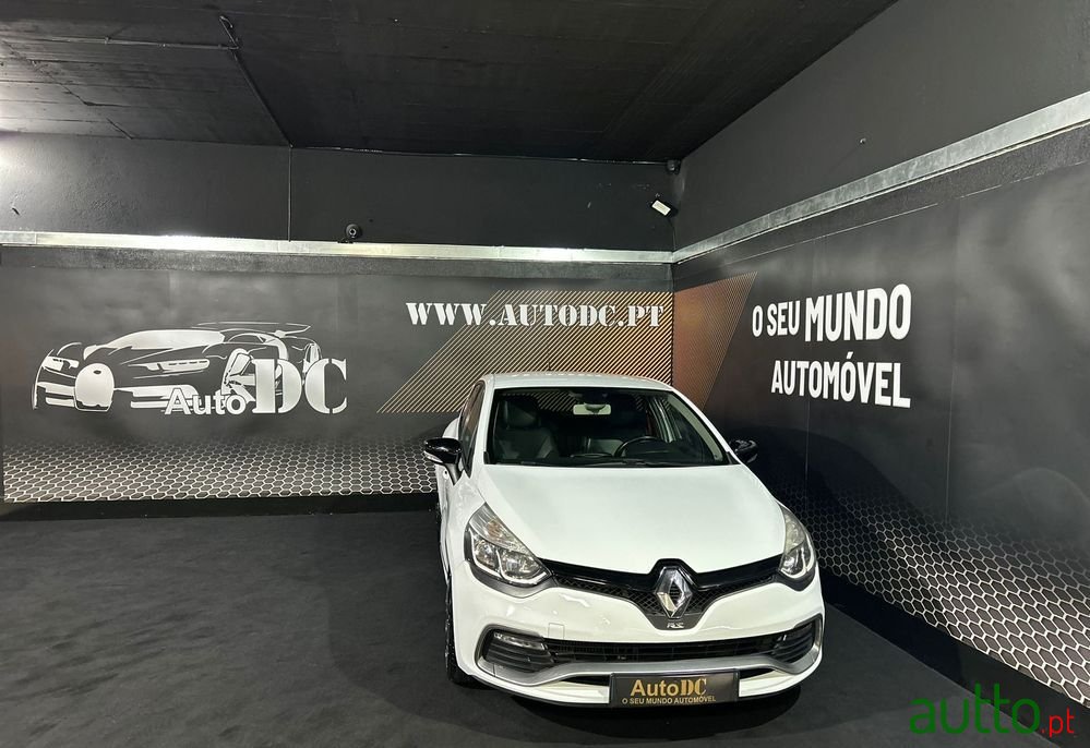 2014' Renault Clio 1.6 T Rs Edc photo #2