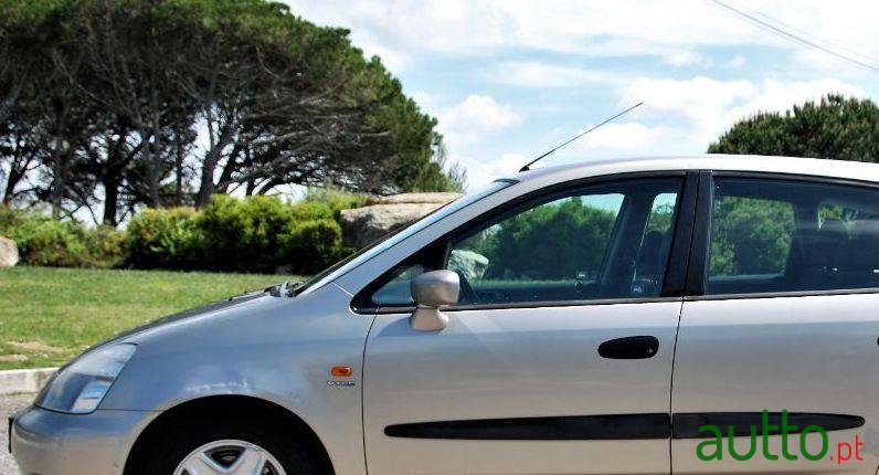 2001' Honda Stream photo #2