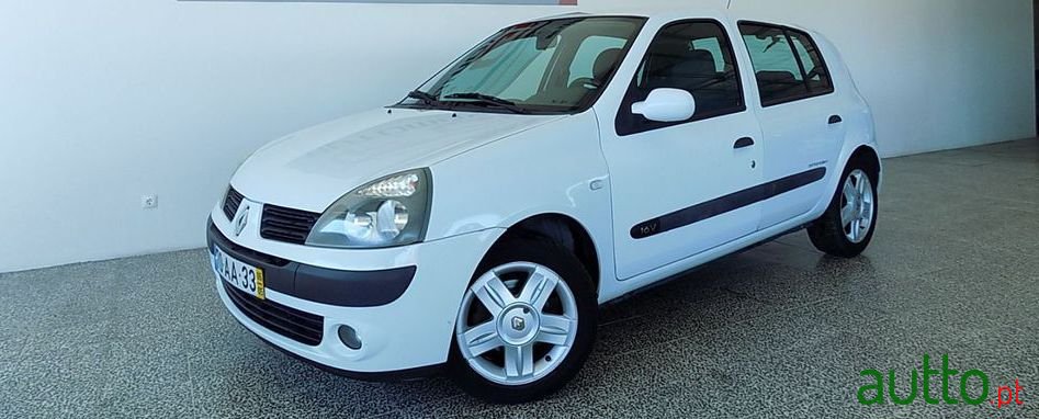 2005' Renault Clio photo #2