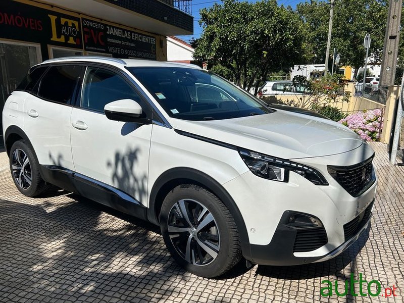 2020' Peugeot 3008 photo #4