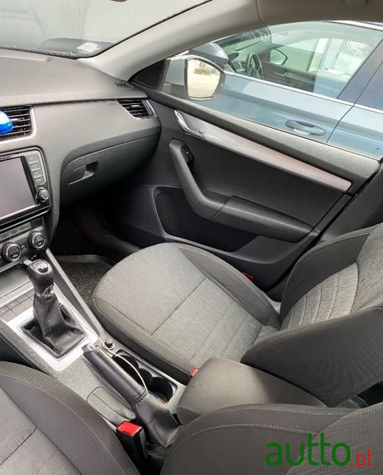 2016' Skoda Octavia photo #5