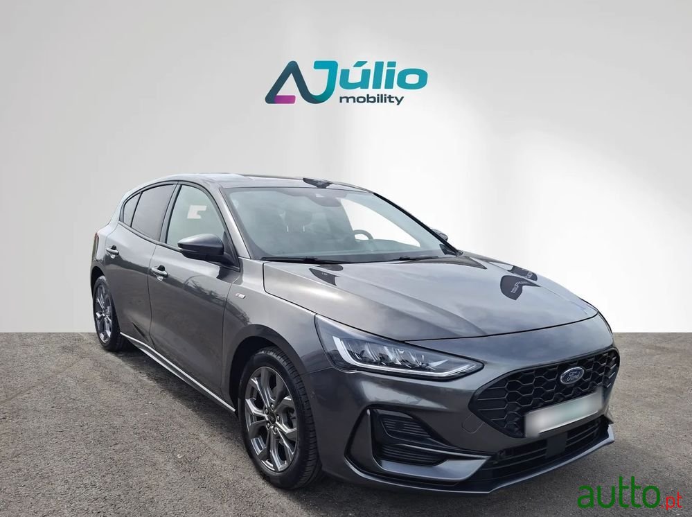 2023' Ford Focus photo #2