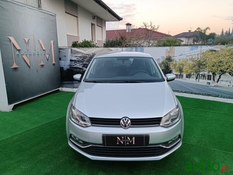 2014' Volkswagen Polo photo #2