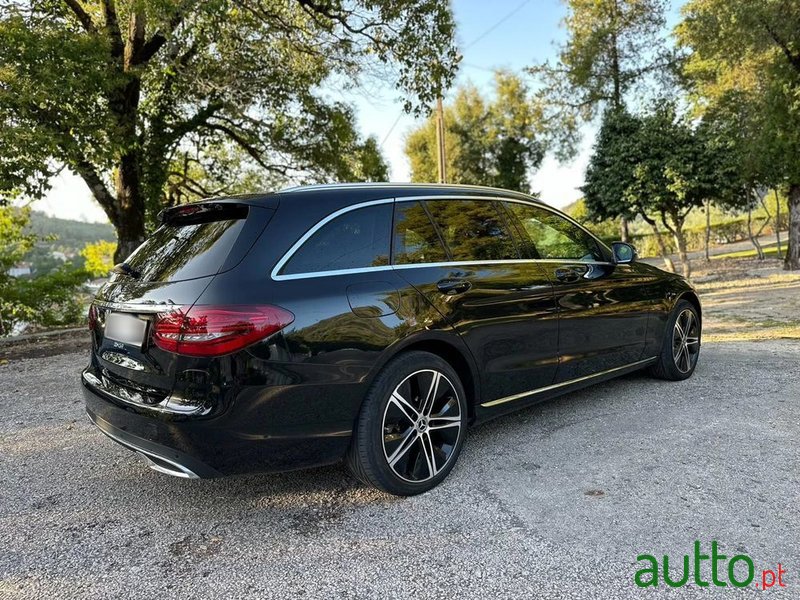 2020' Mercedes-Benz Classe C photo #5