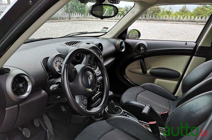 2010' MINI Countryman Cooper D photo #1