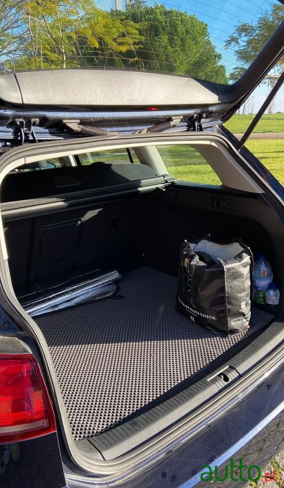 2014' Volkswagen Golf Variant photo #5