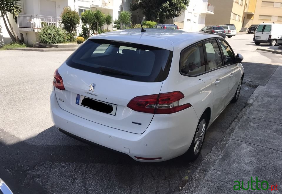 2015' Peugeot 308 Sw photo #3