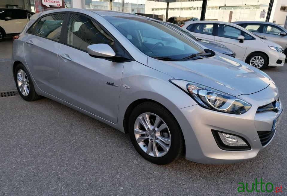 2014' Hyundai i30 photo #3