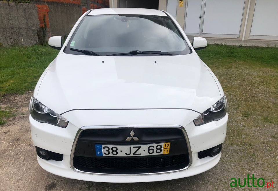 2010' Mitsubishi Lancer Sportback photo #5