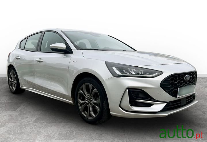 2022' Ford Focus photo #3