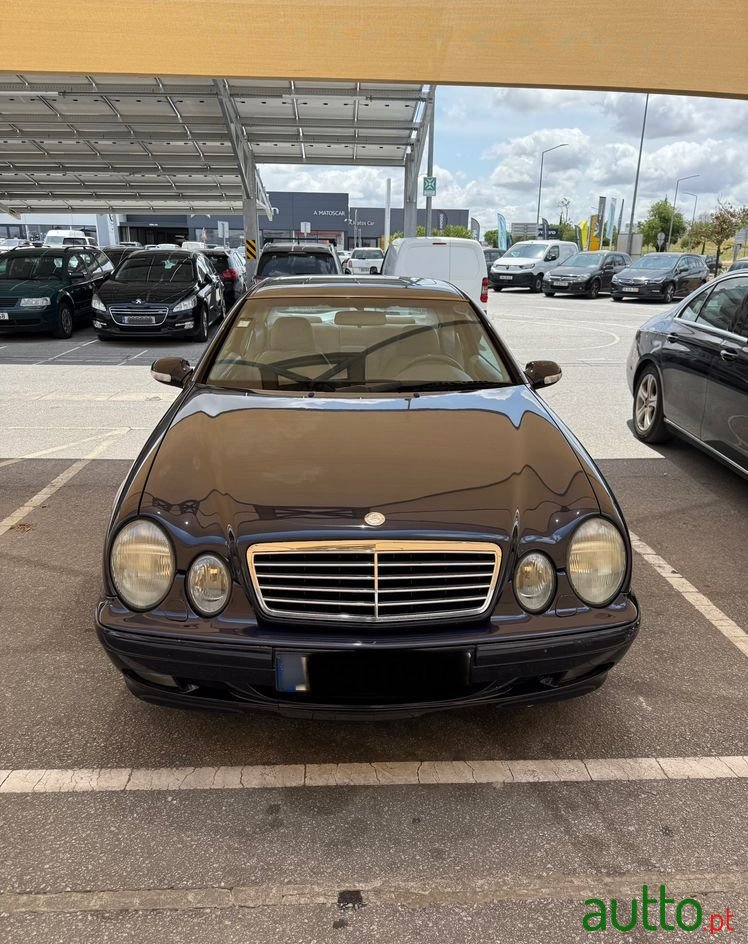 2002' Mercedes-Benz Classe Clk photo #4