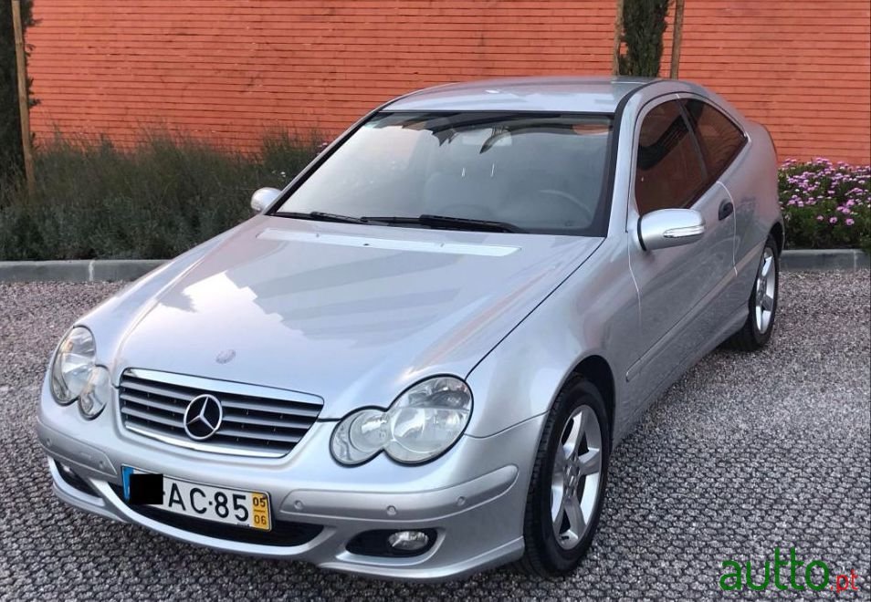 2005' Mercedes-Benz C-180 photo #1