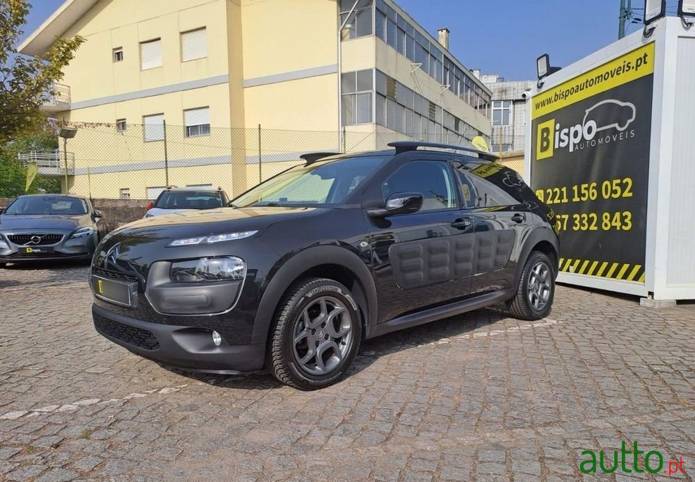 2018' Citroen C4 Cactus photo #4