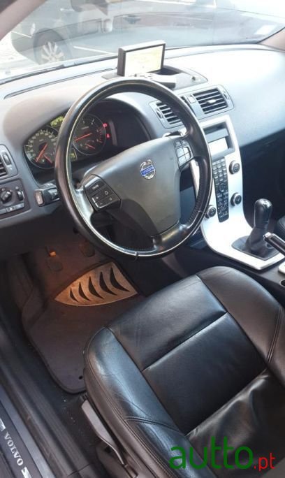 2011' Volvo V50 photo #2