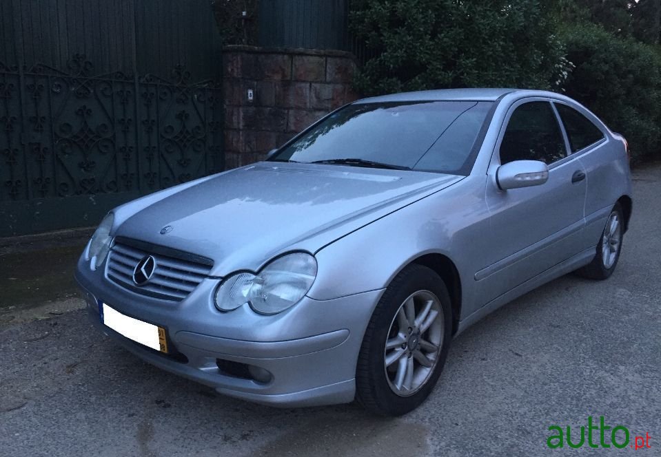 2001' Mercedes-Benz C-180 photo #3